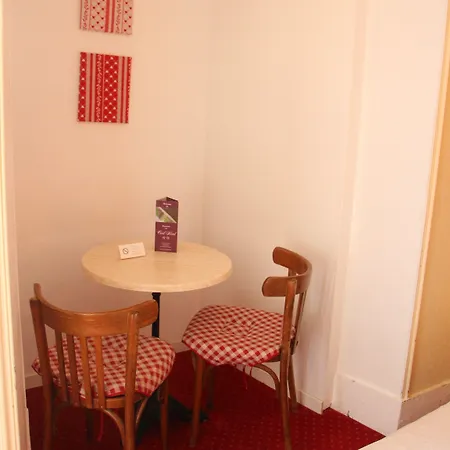 호텔 Le Colibri 2*