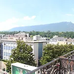 Hotell Le Colibri Aix-les-Bains